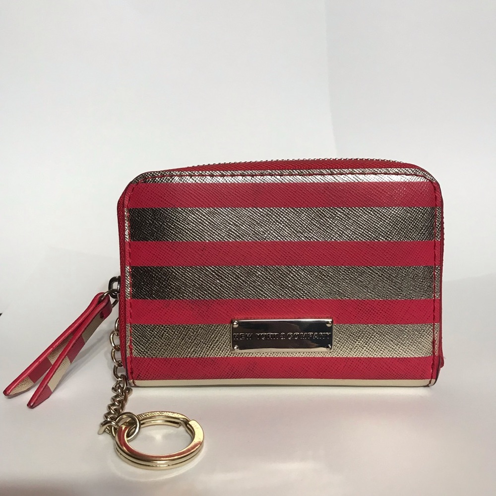 ✰ New York & Company Change purse ✰